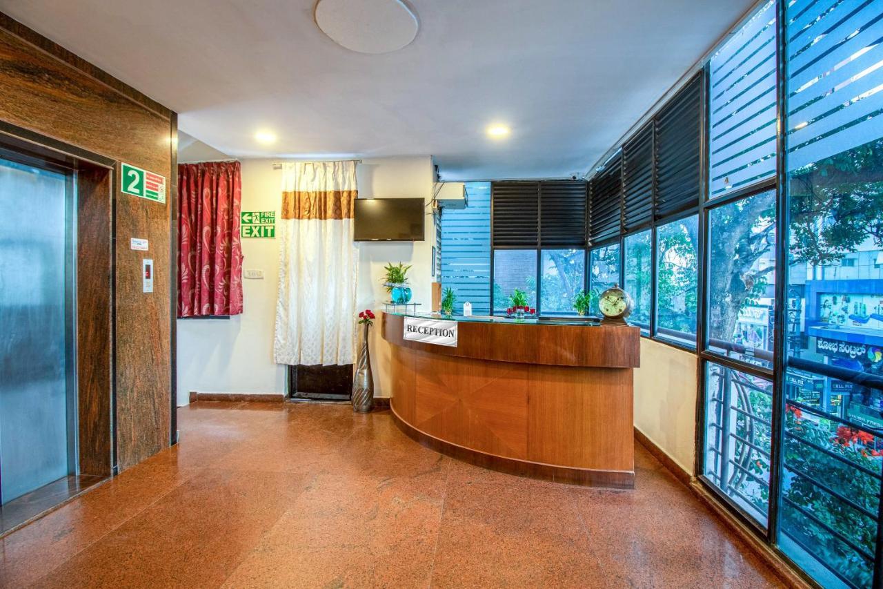 Hotel Royal Classio, Bengalúr Exteriér fotografie